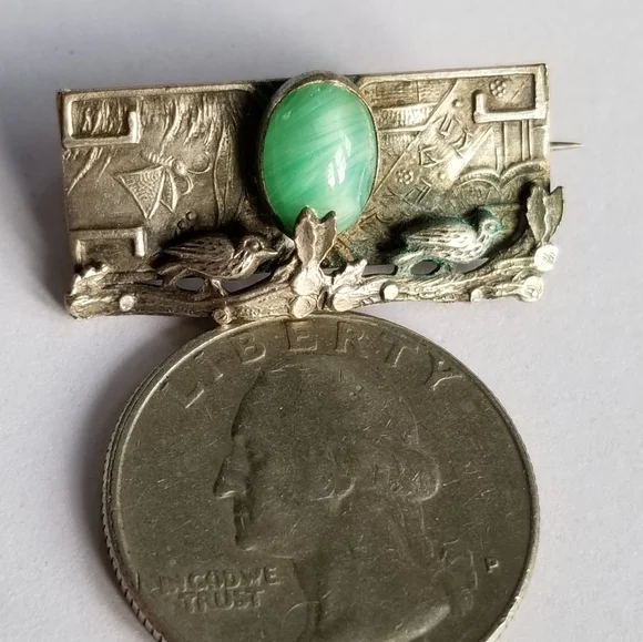 Antique Victorian brooch Peking glass bird pin - Picture 7 of 13